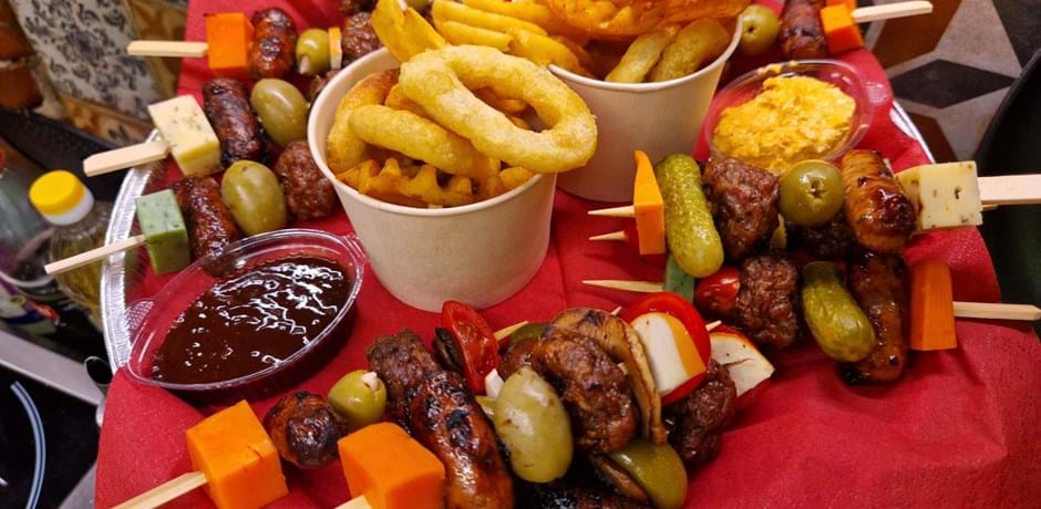 Плато шишчета, калмари и картофки!